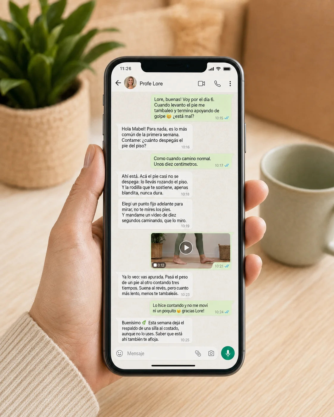 Conversación de WhatsApp con Lorena